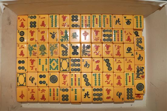 A Bakelite mah jong set